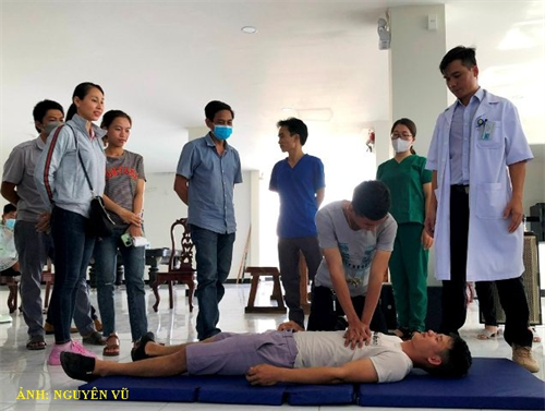 Tổ chức khóa huấn luyện Kỹ năng sơ cứu và cứu sinh